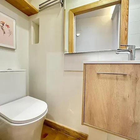 Ybh Pracer 19 I Apartament *